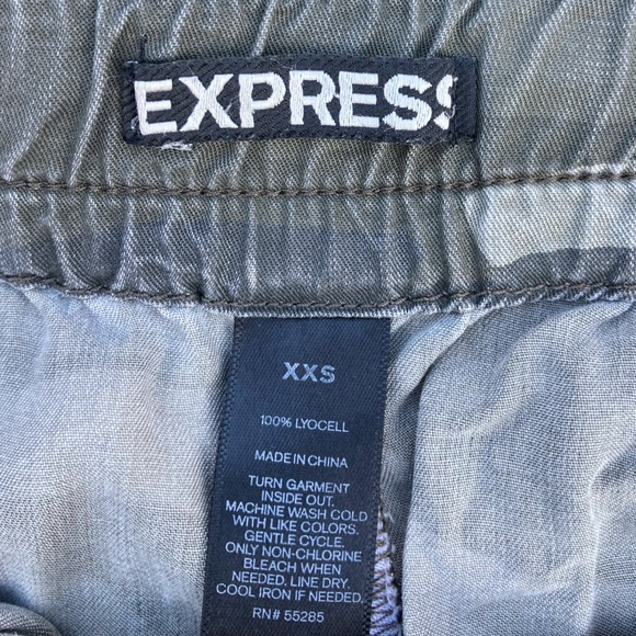 Express women’s XXS camouflage shorts - Picture 4 of 4